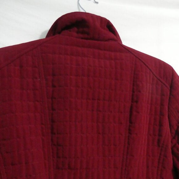 GALLERY | large | Burgundy Quilted Zip-Up Jacket | Button Waist Details - Picture 12 of 16